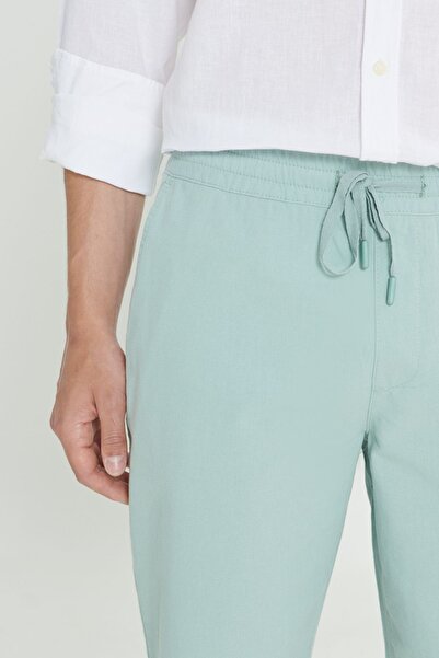AC&Co / Altınyıldız Classics Erkek Açık Mint Yeşili Keten Comfort Fit Rahat Kesim Yan Cepli Şort