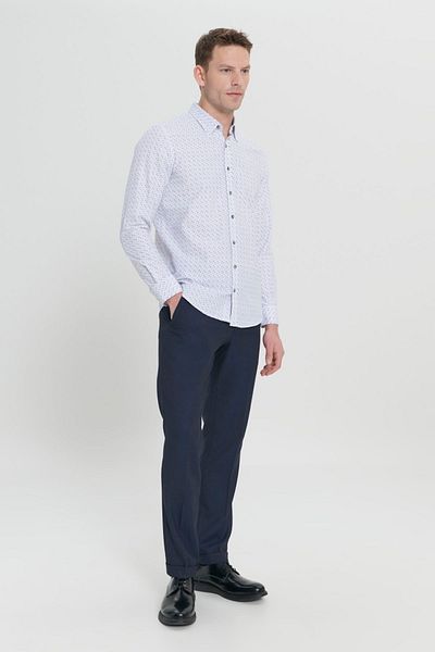 ALTINYILDIZ CLASSICS Weiß-schwarzes, bügelleichtes Slim Fit Seersucker-Hemd mit Knopfkragen und Muster für Herren