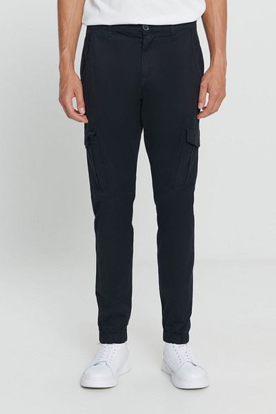 AC&Co / Altınyıldız Classics Pánské černé Slim Fit Slim Fit Cargo Pocket bavlněné pružné kalhoty