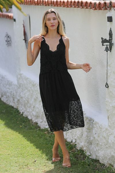 Chiccy Μαύρο δαντελένιο φόρεμα με λουράκι - Italian Woven Casual