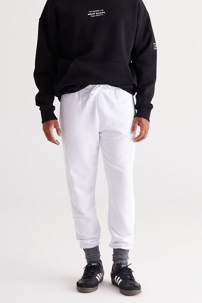 AC&Co / Altınyıldız Classics Weiße Herren-Jogginghose mit Standard-Passform, normalem Schnitt, bequemer Baumwolle und Seitentaschen