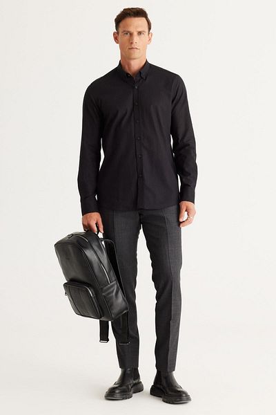 AC&Co / Altınyıldız Classics Pánska čierna 100% bavlna Oxford Slim Fit s golierom so zapínaním na gombíky