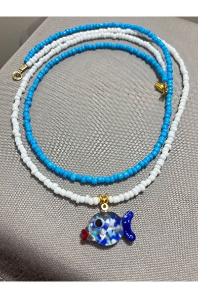 Atelier By Serkan قلادة من الخرز على شكل سمكة ذهبية من زجاج مورانو