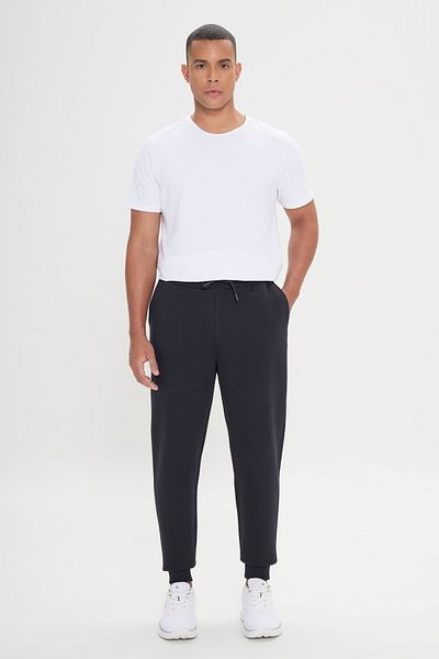 AC&Co / Altınyıldız Classics Men's Black Standard Fit Regular Cut 3 Thread Fleece Cotton Comfortable Sweatpants