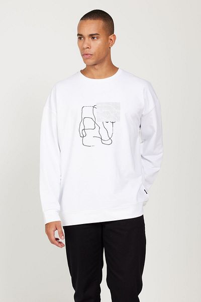 AC&Co / Altınyıldız Classics Weißes, übergroßes, locker geschnittenes, bequemes Sweatshirt mit Rundhalsausschnitt für Herren