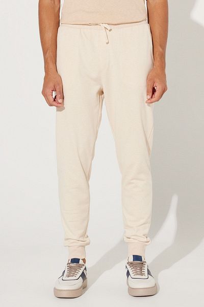 ALTINYILDIZ CLASSICS Bequeme Herren-Jogginghose in Beige mit Standard-Passform und regulärem Schnitt aus 100 % Baumwolle mit Taschen
