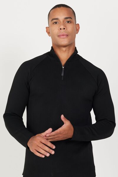 ALTINYILDIZ CLASSICS Erkek Siyah Standart Fit Normal Kesim Dik Bato Yaka Triko Kazak