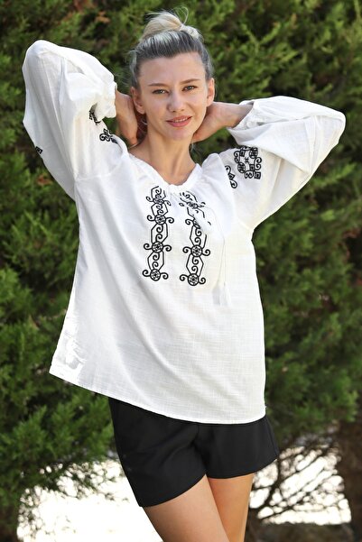 Chiccy Λευκό Κεντημένο Υφαντό - Μπλούζα με στρογγυλή λαιμόκοψη και μπαλόνι μανίκι