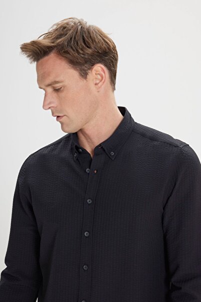 ALTINYILDIZ CLASSICS Erkek Siyah Slim Fit Dar Kesim Düğmeli Yaka %100 Pamuk Gömlek