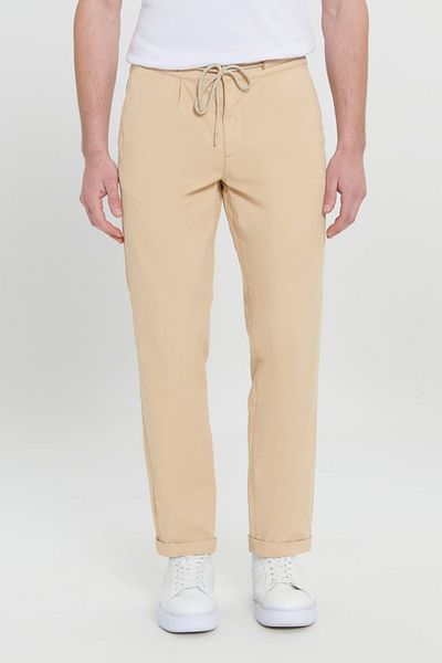 AC&Co / Altınyıldız Classics Ανδρικό μπεζ παντελόνι Comfort Fit Relaxed Cut με πλαϊνή τσέπη