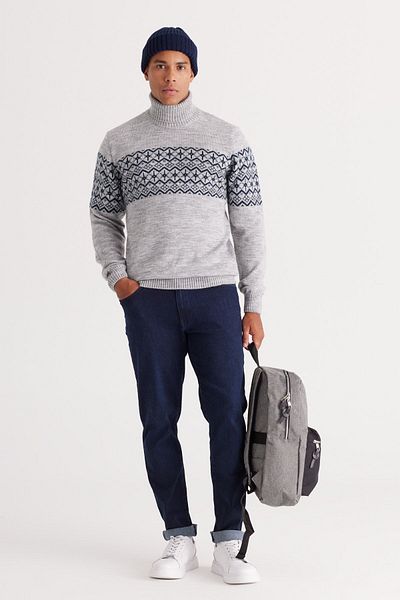 AC&Co / Altınyıldız Classics Herren-Strickpullover mit Rollkragen und Zickzackmuster in Standard-Passform in Grau-Melange und Marineblau