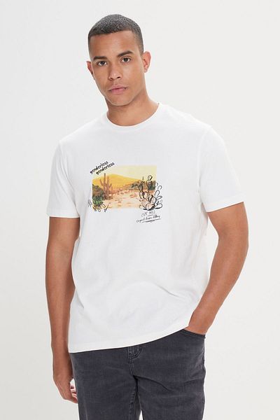 AC&Co / Altınyıldız Classics Ανδρικό Ecru Comfort Fit Relaxed Fit 100% Cotton Soft Texture Flamed Crew Neck T-shirt