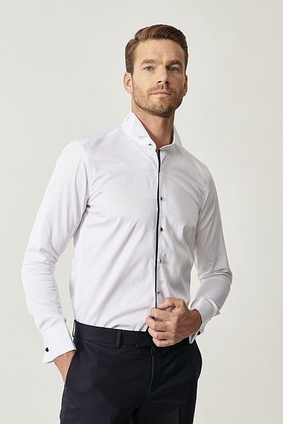 ALTINYILDIZ CLASSICS Weiß-dunkelblauer Bräutigamanzug mit Ata-Kragen, maßgeschneidertes Slim-Fit-Hemd mit schmalem Schnitt