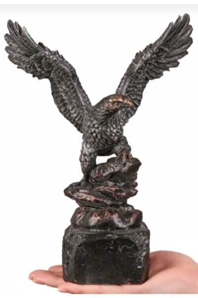 ATOLYECLARTE Kartal Heykeli