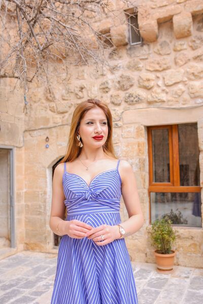 zenne Eteği Simetrik Mavi Ip Askılı Yazlık Elbise