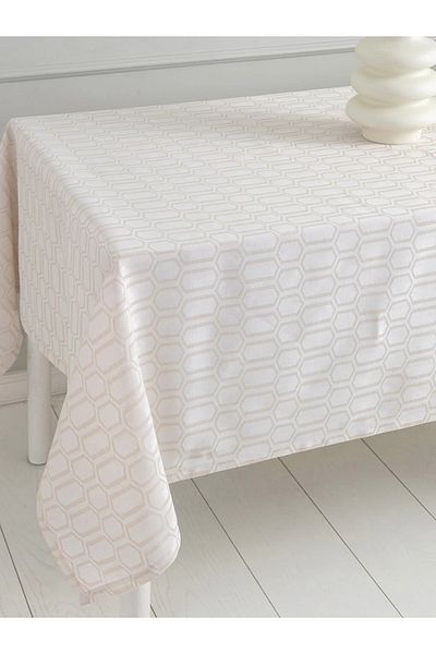 LC Waikiki LCW HOME 150x200 Cm Fata de Masa Modelata