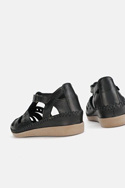 TUNAELLİ Černé dámské sandály z pravé kůže - 35-41-42 s páskem, plochým klínem a podpatkem