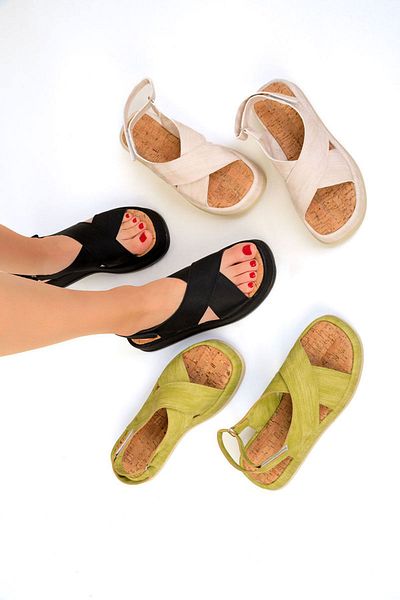 SOHO Women's Black Sandals - Model 19369