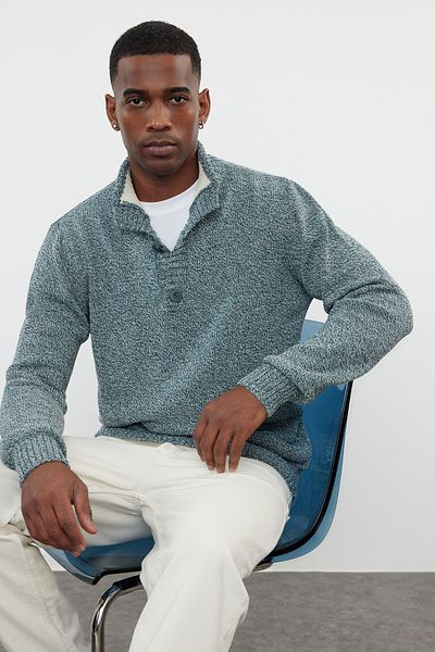 Trendyol Collection Smaragdgrüner Slim-Fit-Strickpullover mit Rollkragen – TMNAW21KZ0394