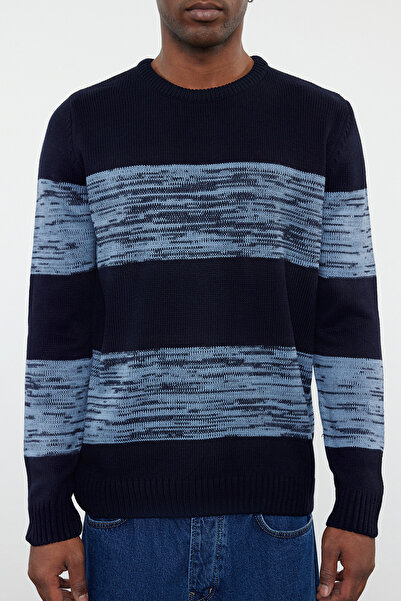 Edit by Trendyol Sötétkék alkalmi, normál nyakú, színátmenetes kötöttáru pulóver TMNAW25KZ00024