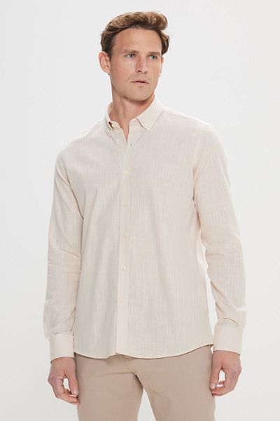 AC&Co / Altınyıldız Classics Beigefarbenes Herrenhemd aus 100 % Baumwoll-Flanell-Oxford-Slim-Fit mit Knopfkragen