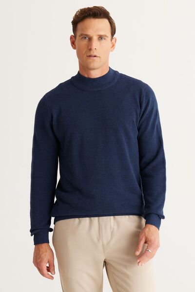 AC&Co / Altınyıldız Classics Pánský indigový standardní střih s polovičním rolákem Bavlněný žakárový pletený svetr