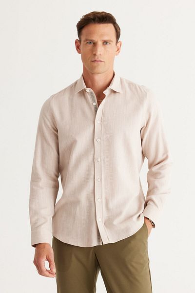 ALTINYILDIZ CLASSICS Beigefarbenes Slim-Fit-Hemd für Herren mit schmalem Schnitt und klassischem Kragen aus 100 % Dobby-Baumwolle
