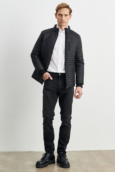 AC&Co / Altınyıldız Classics Pánský černý kabát Standard Fit s regulérním střihem, odolný vůči chladnému počasí, vzorovaný Puffer Coat