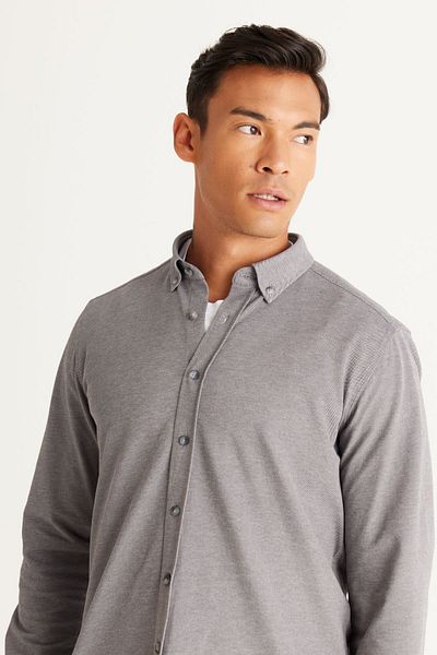 ALTINYILDIZ CLASSICS Graues Slim-Fit-Strickhemd für Herren mit schmalem Schnitt, Knopfkragen und Piqué-Muster