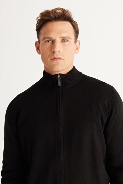 AC&Co / Altınyıldız Classics Pánský černý svetřík standardního střihu s vysokým límcem, nežmolkující
