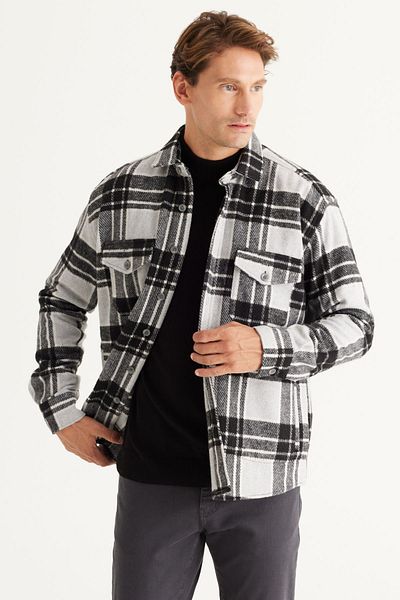 AC&Co / Altınyıldız Classics Pánska čierno-sivá oversize zimná košeľová bunda s károvaným golierom s voľným strihom