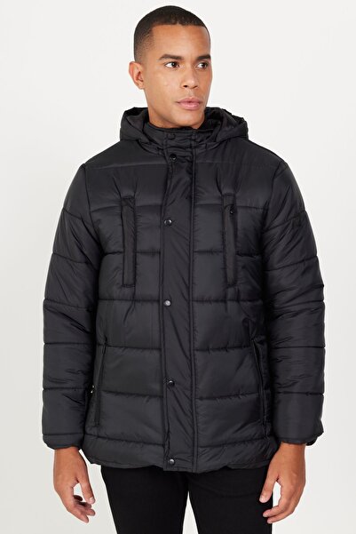 AC&Co / Altınyıldız Classics Pánský černý kabát Standard Fit s límečkem a límečkem v normálním střihu