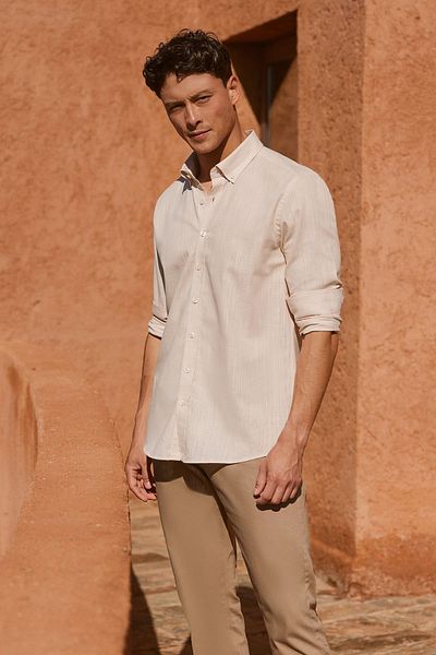 AC&Co / Altınyıldız Classics Beigefarbenes Herrenhemd aus 100 % Baumwoll-Flanell-Oxford-Slim-Fit mit Knopfkragen