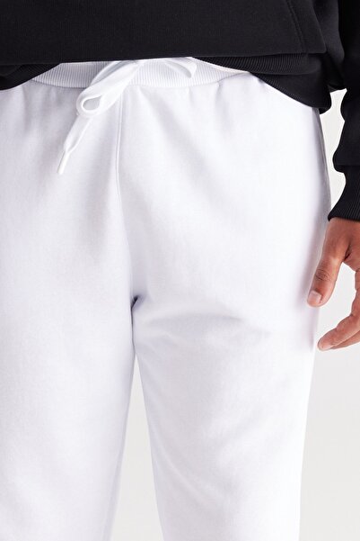 AC&Co / Altınyıldız Classics Men's White Standard Fit Regular Cut Comfortable Cotton Sweatpants with Side Pockets