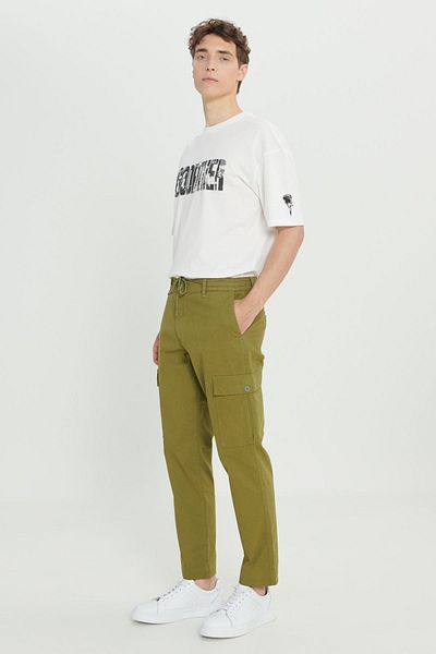 AC&Co / Altınyıldız Classics Ανδρικό παντελόνι Cargo Khaki - Comfort Fit, Relaxed Fit, Stretch πλαϊνή τσέπη, βαμβακερό