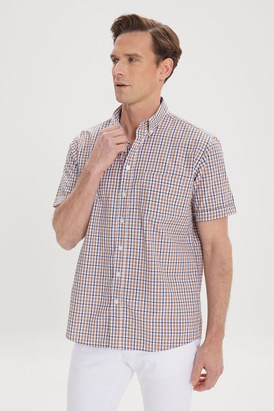 AC&Co / Altınyıldız Classics White-Coffee Men's Cotton Shirt - Comfort Fit, Button Collar, Short Sleeve, Checkered Design