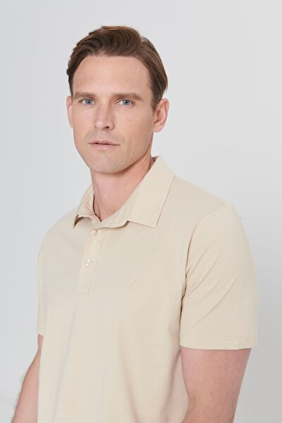 AC&Co / Altınyıldız Classics Ανδρικό μπλουζάκι με γιακά πόλο με λογότυπο με κανονική κοπή σε σκούρο μπεζ