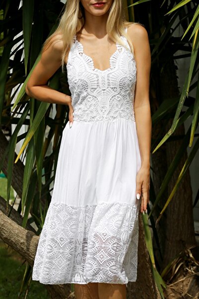 Chiccy İtalyan Beyaz Askılı Dantelli Fistolu Dokuma Casual Elbise