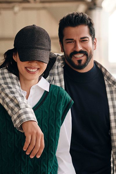 AC&Co / Altınyıldız Classics Grüner Strickpullover mit V-Ausschnitt und normaler Passform für Herren