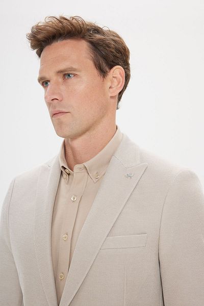 ALTINYILDIZ CLASSICS Beigefarbene, 360-Grad-All-Way-Stretch-Slim-Fit-Blazerjacke mit Schwalbenkragen und Muster für Herren