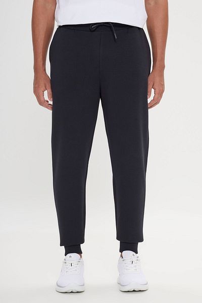 AC&Co / Altınyıldız Classics Men's Black Standard Fit Regular Cut 3 Thread Fleece Cotton Comfortable Sweatpants