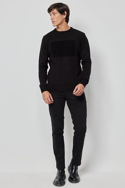 ALTINYILDIZ CLASSICS Schwarzer, pillingfreier Strickpullover mit Rundhalsausschnitt und Standard-Passform für Herren, bedruckt