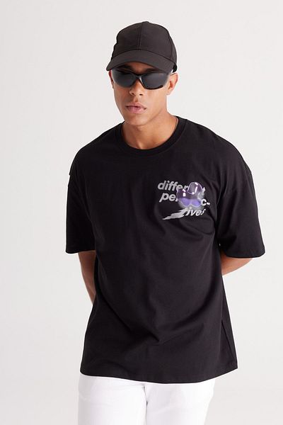 AC&Co / Altınyıldız Classics Men's Black Oversize Loose Cut Crew Neck 100% Cotton Printed T-Shirt