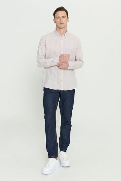 ALTINYILDIZ CLASSICS Μπεζ ανδρικό πουκάμισο - Comfort Fit, Άνετη εφαρμογή, 100% βαμβάκι, κρυφός γιακάς με κουμπιά, μοτίβο