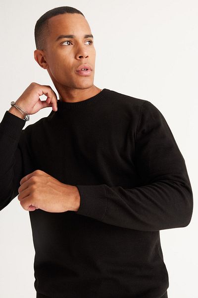 ALTINYILDIZ CLASSICS Schwarzer Herren-Strickpullover aus Baumwolle mit Standard-Passform und normalem Schnitt und Rundhalsausschnitt