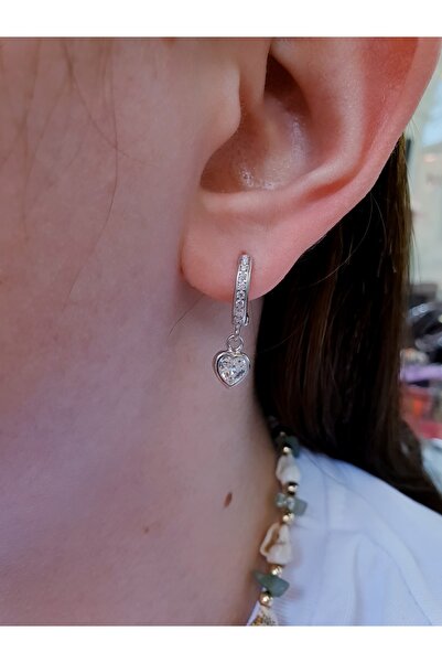 MAGRİB 925 ayar gümüş beyaz taşlı sallantılı kalpli çocuk küpesi