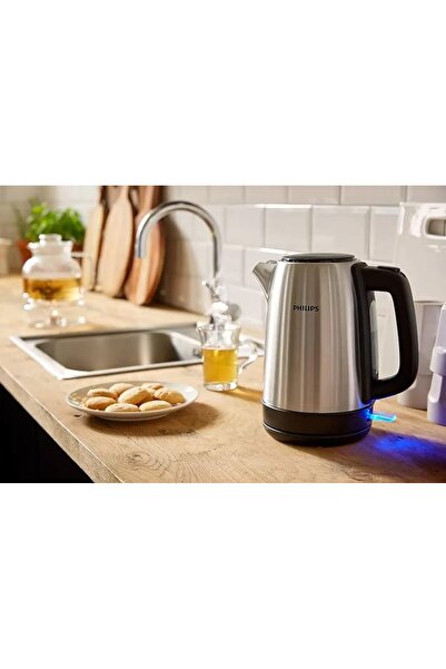 Philips New Daily Metal Kettle, 1.7 Liters Capacity, 2200 Watts, Silver/Black, HD9350/92