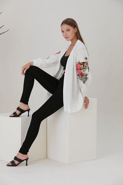 MAY MARA WOMEN'S ARMS AND BACK EMBROIDERY KIMONO