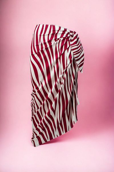 pistore Rochie de plajă pentru femei din satin lungă cu model zebră burgundă Noul sezon