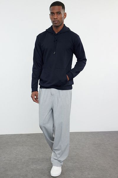 Trendyol Collection Marineblaues Langarm-Sweatshirt mit Kapuze - Regular Fit TMNAW20sw0162